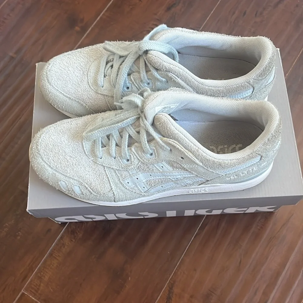 asics gel style 3 plein air size 8 women us gray color